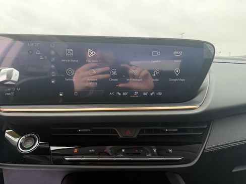 Used 2025 Buick Envision Avenir image 22