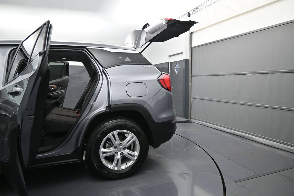 Certified 2021 GMC Terrain SLE FWD image 12