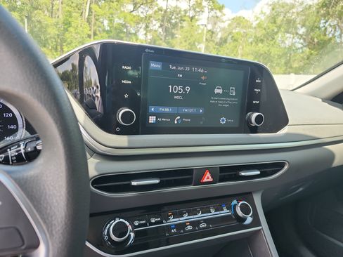 Used 2023 Hyundai Sonata SE FWD image 13