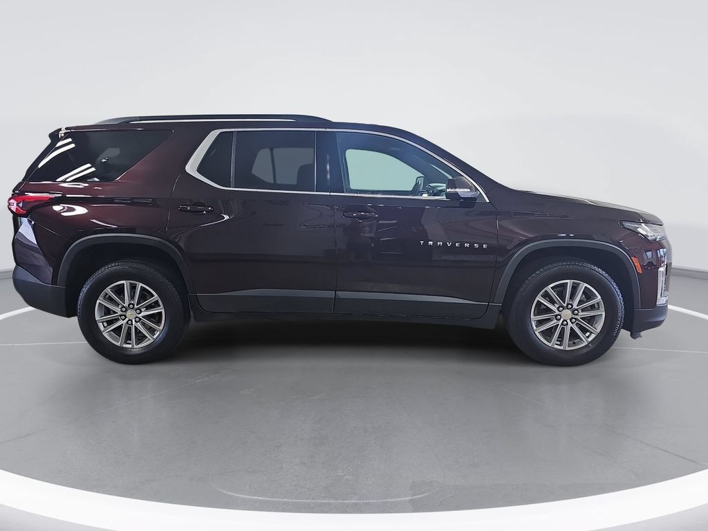 Certified 2023 Chevrolet Traverse LT FWD image 2