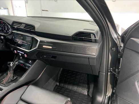 Certified 2025 Audi Q3 2.0T Premium Plus w/ Premium Plus Package image 19