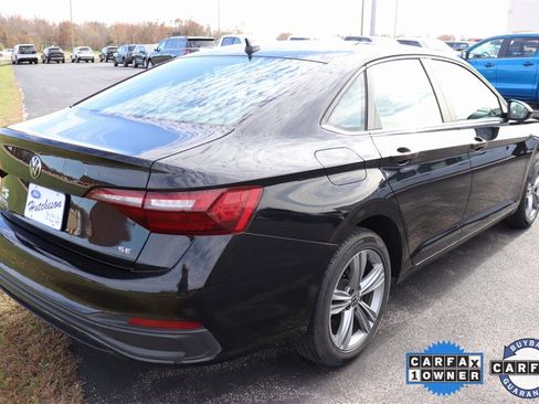 Used 2024 Volkswagen Jetta SE image 11