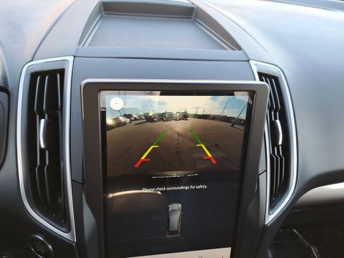 Used 2024 Ford Edge SEL image 23