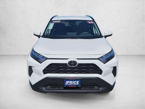 Used 2025 Toyota RAV4 XLE image 2
