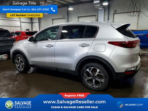 Used 2020 Kia Sportage LX AWD/4WD image 3