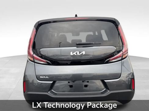 Used 2023 Kia Soul LX w/ Option Group 015 image 9
