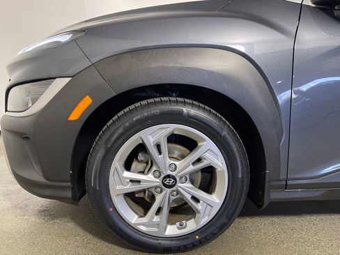 Used 2022 Hyundai Kona SEL image 11