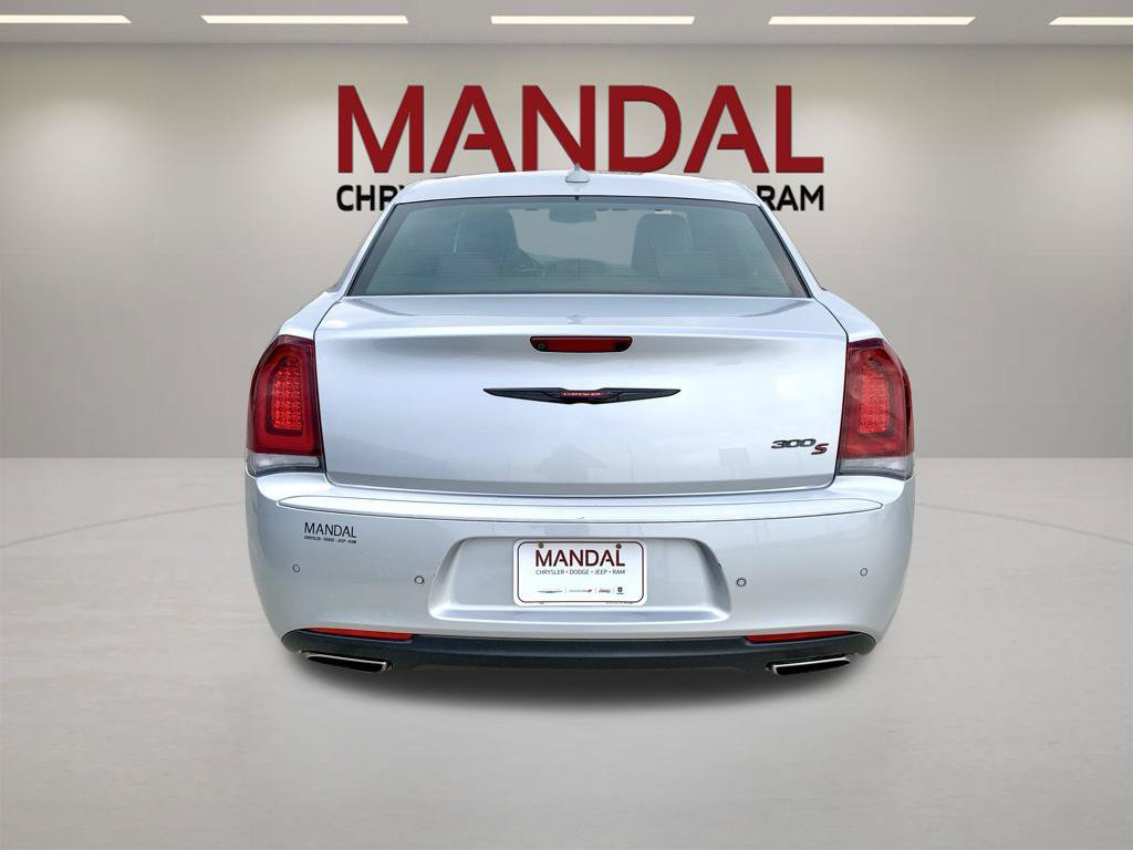 Used 2021 Chrysler 300 S RWD image 7