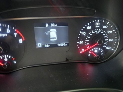 Used 2020 Kia Soul LX image 3