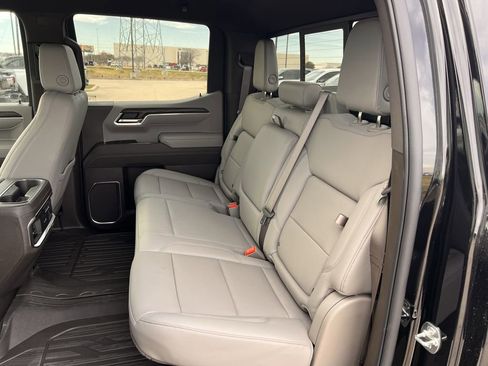 New 2026 GMC Sierra 1500 SLT image 27