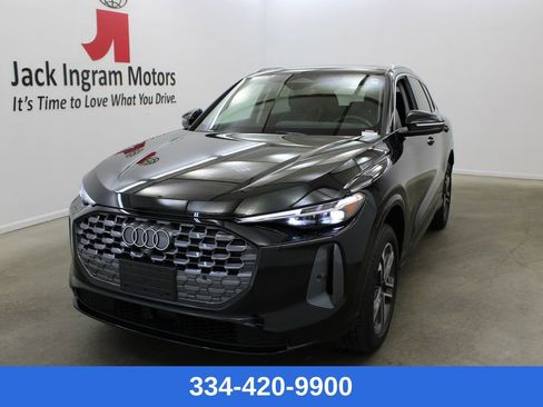 Used 2025 Audi Q5 Premium Plus w/ Premium Plus image 1