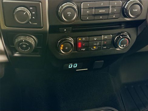 Used 2018 Ford F150 XLT w/ Equipment Group 302A Luxury image 10