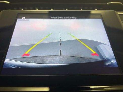 Used 2023 Jeep Grand Cherokee Laredo image 27