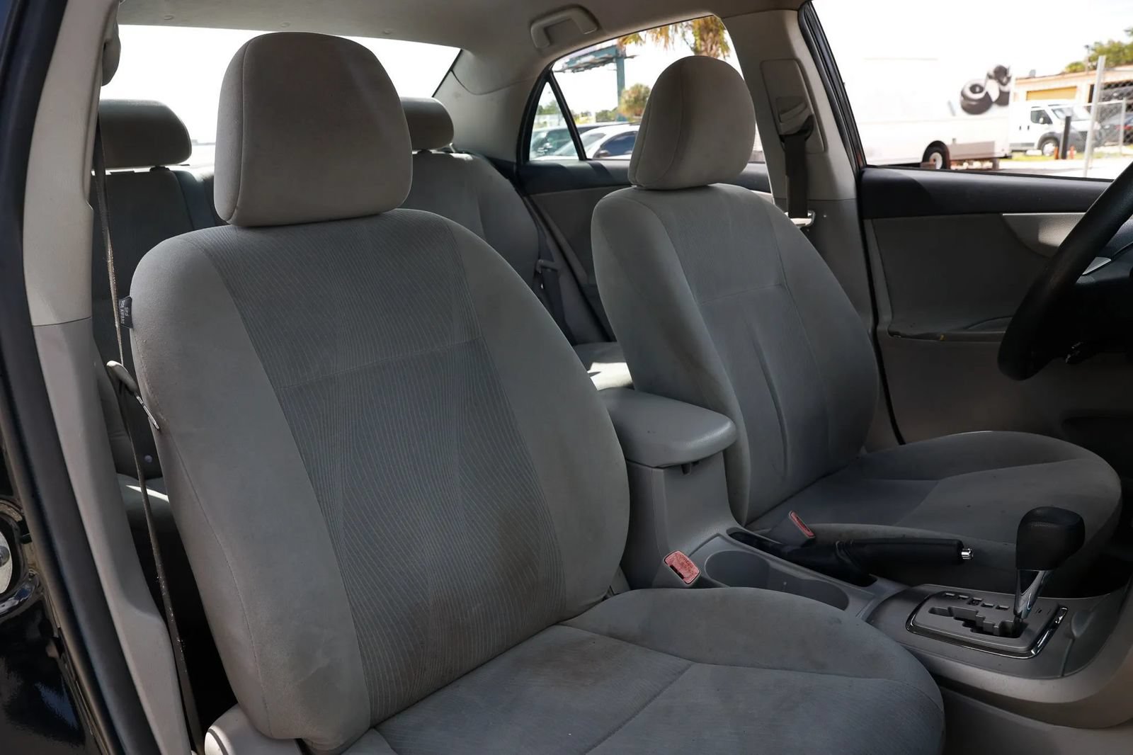 Used 2012 Toyota Corolla LE FWD image 21