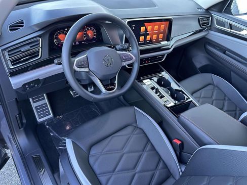New 2026 Volkswagen Atlas Peak Edition image 10