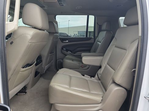 Used 2020 Chevrolet Suburban LT AWD/4WD image 21