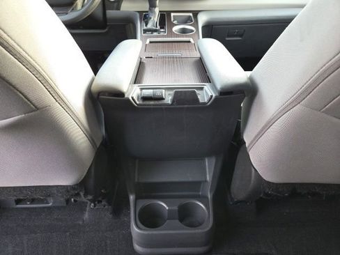 Used 2023 Toyota Sienna LE image 23