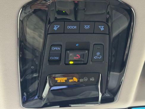Used 2021 Toyota Venza Limited w/ Advanced Technology Package AWD/4WD image 35
