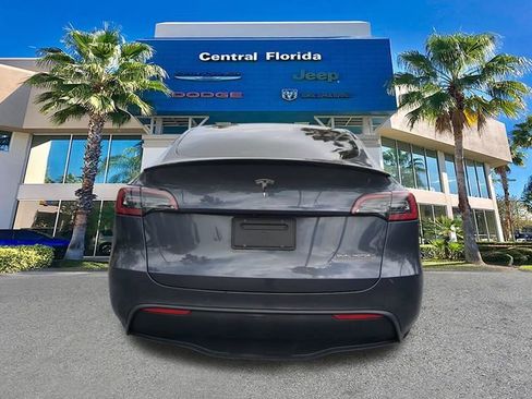 Used 2022 Tesla Model Y Performance AWD/4WD image 6