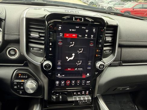 Used 2021 RAM 1500 Laramie AWD/4WD image 17