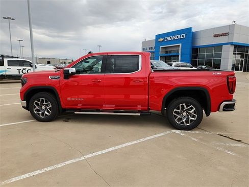 New 2026 GMC Sierra 1500 SLE w/ X31 Off-Road Package image 2