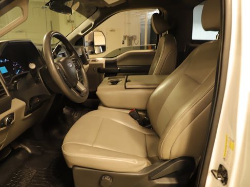Used 2022 Ford F350 XL w/ Power Equipment Group image 10