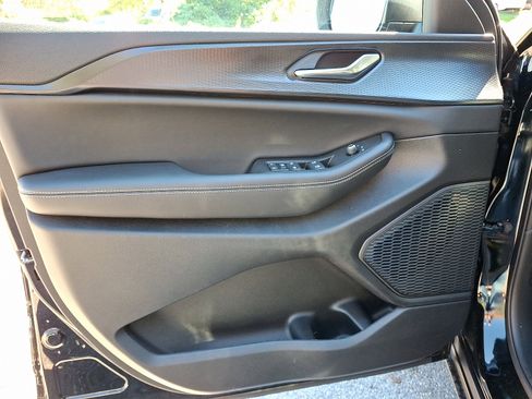 New 2025 Jeep Grand Cherokee Laredo X w/ Luxury Tech Group I image 8