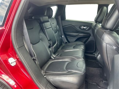 Used 2017 Jeep Cherokee Limited AWD/4WD image 46