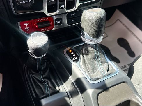 Used 2023 Jeep Wrangler Unlimited Rubicon 4xe w/ Steel Bumper Group image 18