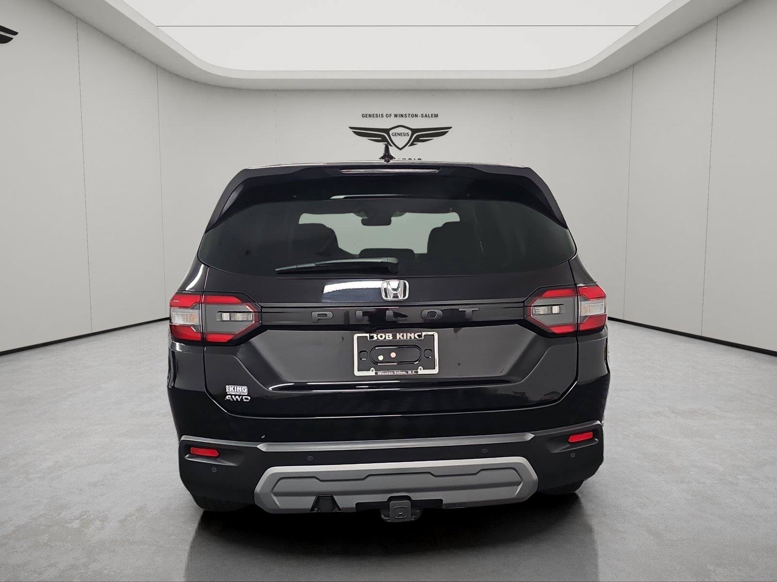 Used 2025 Honda Pilot EX-L image 4
