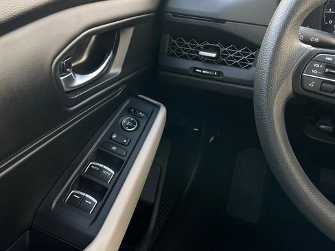 Used 2023 Honda Accord EX image 22