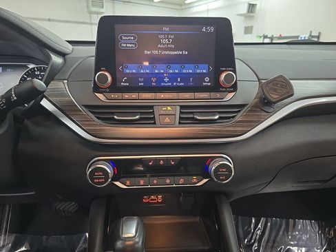 Used 2022 Nissan Altima 2.5 SL AWD/4WD image 19