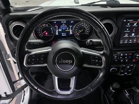 Used 2021 Jeep Wrangler Unlimited Sahara w/ Uconnect 4C Nav & Sound Group AWD/4WD image 23