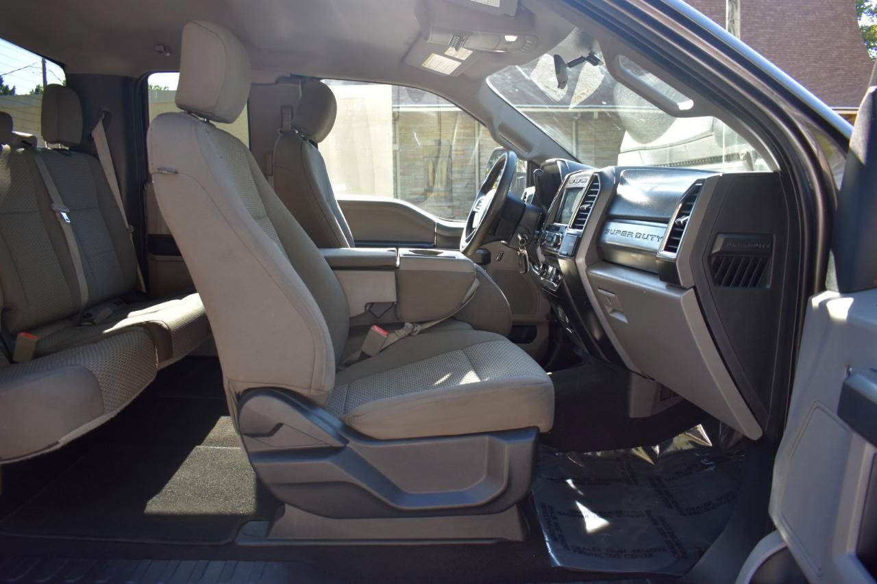 Used 2018 Ford F250 XLT w/ XLT Premium Package AWD/4WD image 19