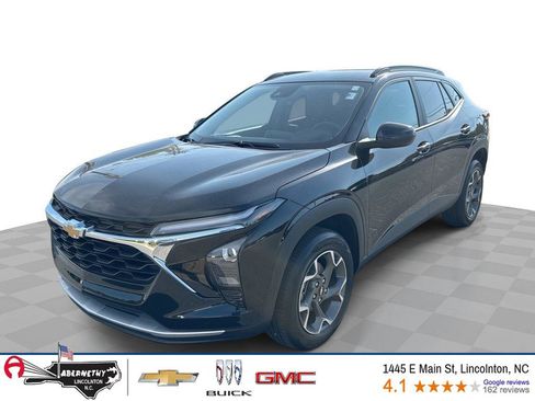 Used 2025 Chevrolet Trax LT w/ LT Convenience Package FWD image 1