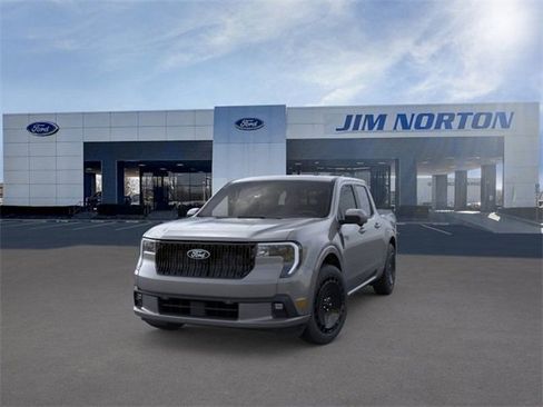 New 2025 Ford Maverick Lobo image 2