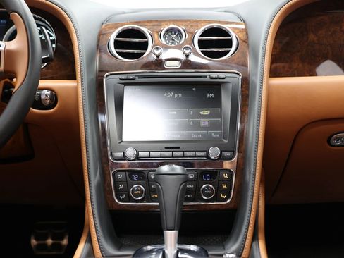 Used 2015 Bentley Flying Spur V8 image 20