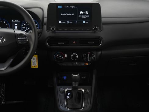 Used 2023 Hyundai Kona SE w/ Cargo Package image 15