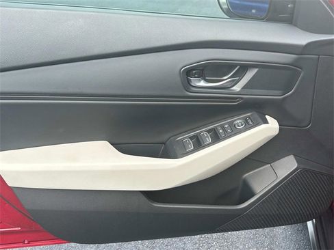 New 2025 Honda Accord SE image 17