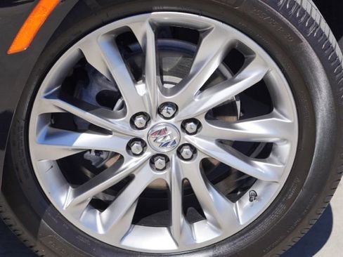 Used 2023 Buick Enclave Avenir w/ Avenir Technology Package image 12