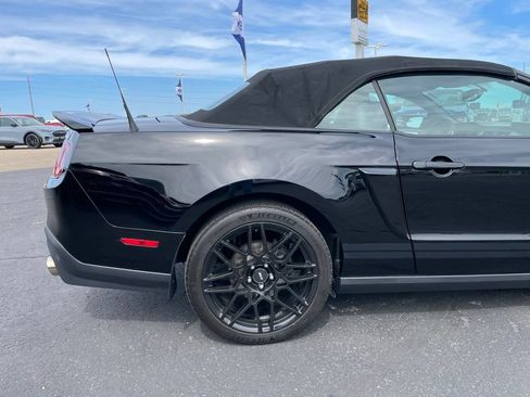 Used 2011 Ford Mustang Shelby GT500 RWD image 34