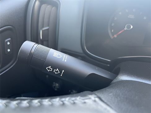 Used 2020 Chevrolet Colorado Z71 image 16