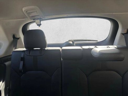 Used 2023 Honda Pilot Touring image 23
