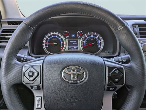 Used 2016 Toyota 4Runner SR5 Premium image 31