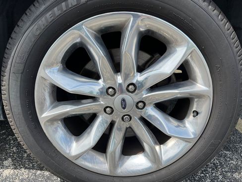 Used 2013 Ford Explorer XLT FWD image 13