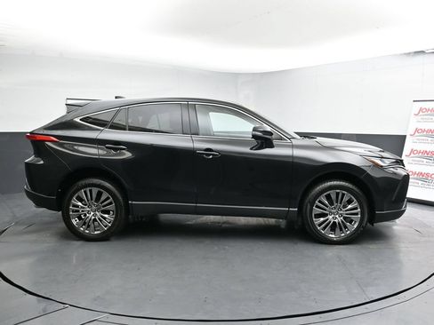 Used 2023 Toyota Venza Limited AWD/4WD image 9