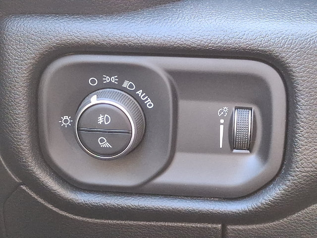 Used 2020 RAM 1500 Big Horn AWD/4WD image 24