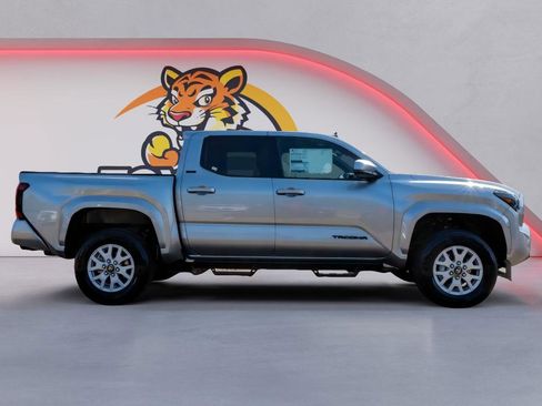 New 2026 Toyota Tacoma SR5 AWD/4WD image 4