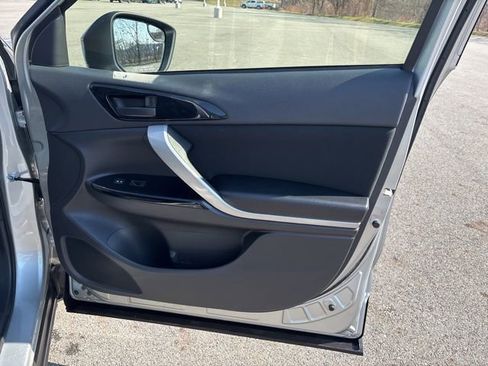 Used 2023 Mitsubishi Eclipse Cross LE image 10