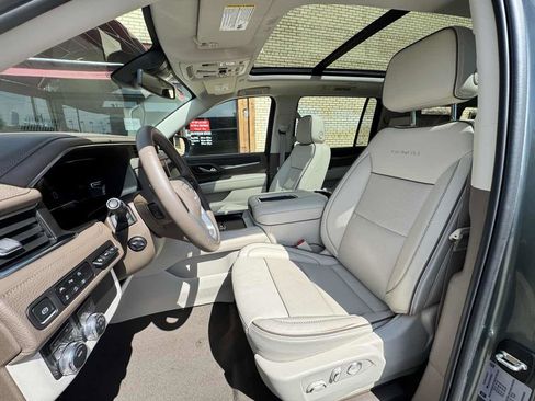 Used 2024 GMC Yukon XL Denali AWD/4WD image 13